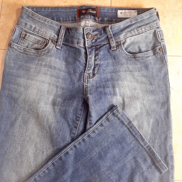 🔵 3/$30 Guess Jeans♡ - Picture 7 of 11